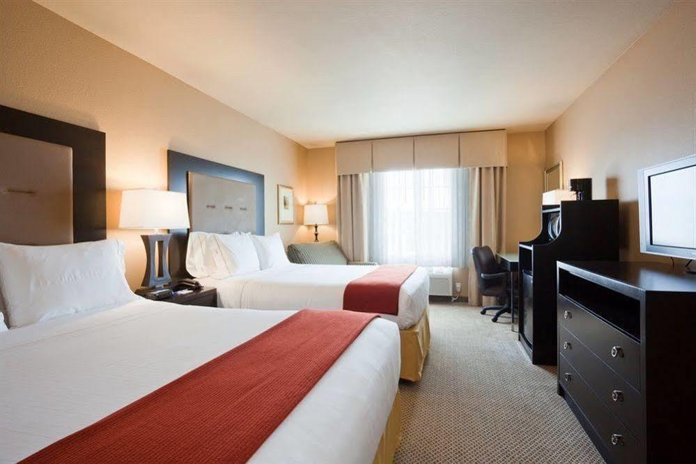 Holiday Inn Express Fort St John By Ihg Fort St. John Exteriér fotografie